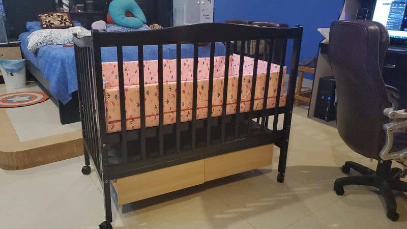 baby cot 1