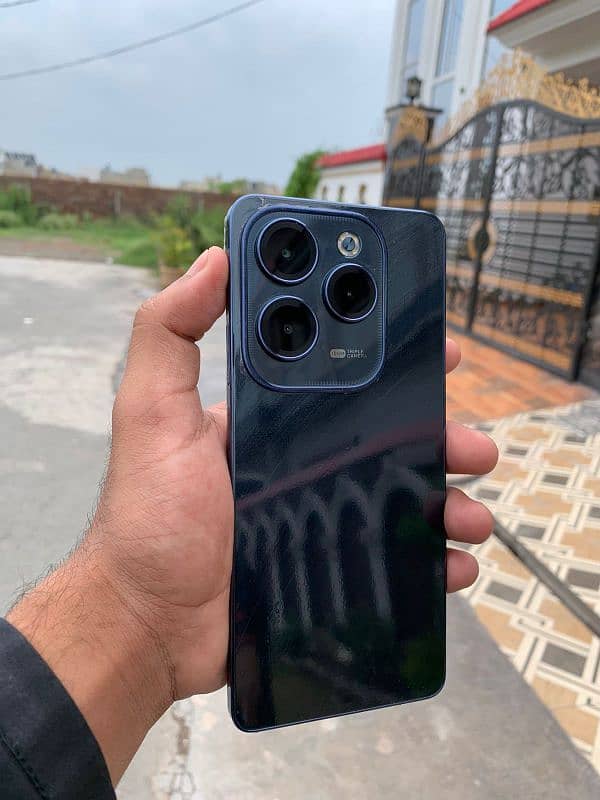 Infinix hot 40 pro 4