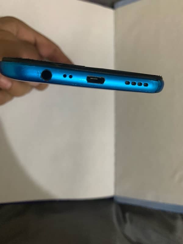 Realme C3 3/32 8/10 Condition 3