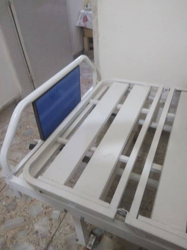 Double folding Hospital patient bed for sale. 4