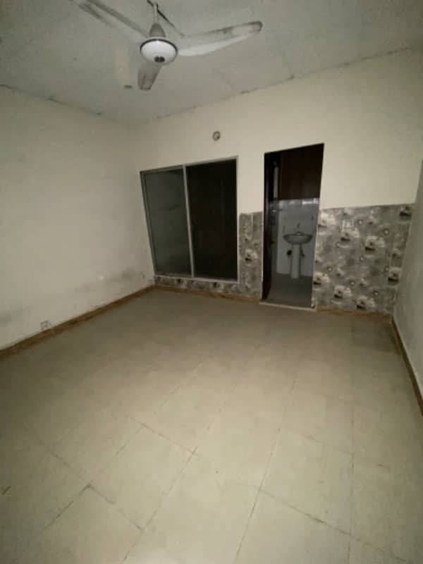 1000 SFt Office For Rent 0