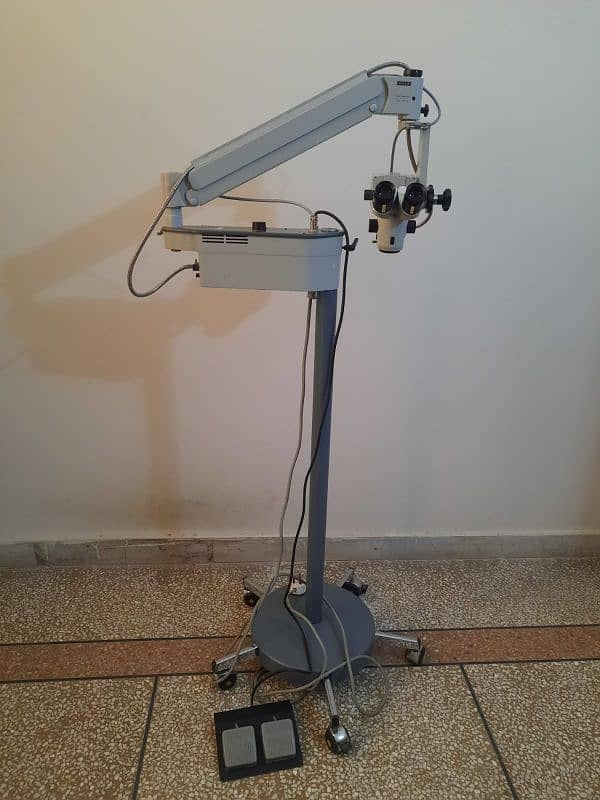 Ophthalmology microscope. 1