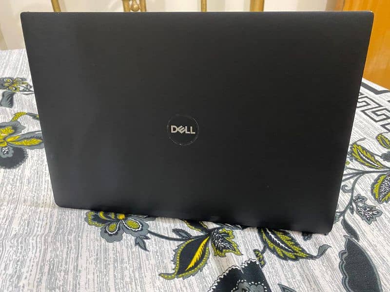 Dell 7390 latitude i5 8th generation brand new condition 10 by 10 2