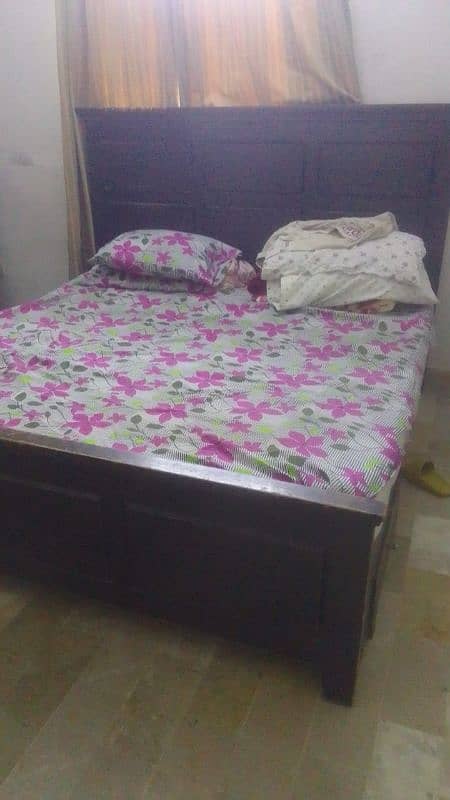 Double bed with 2 side tables 0