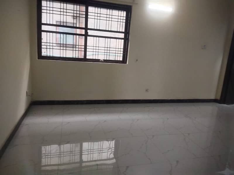 1 Kanal Upper Portion 3bed Tv Lounge Separate gate Available For Rent In DHA Phase 2 4