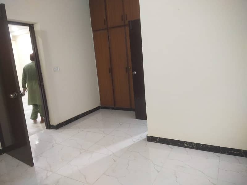 1 Kanal Upper Portion 3bed Tv Lounge Separate gate Available For Rent In DHA Phase 2 8