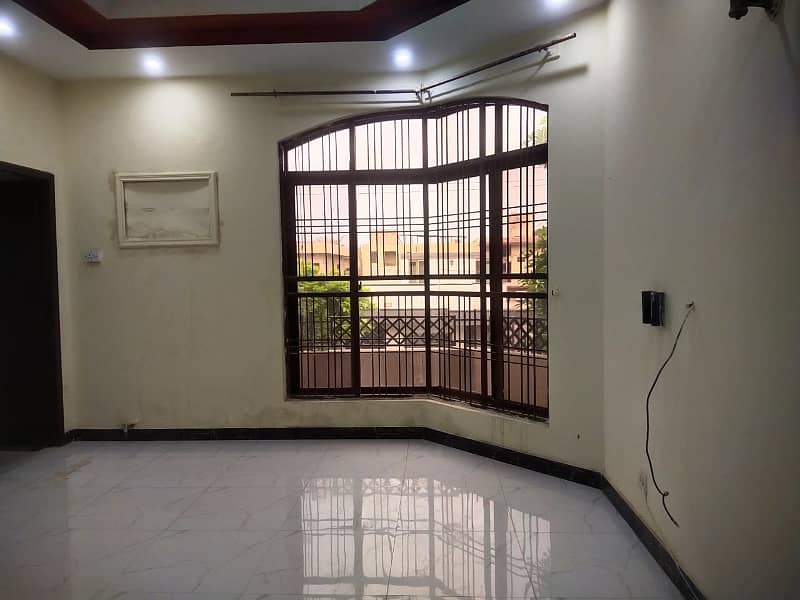 1 Kanal Upper Portion 3bed Tv Lounge Separate gate Available For Rent In DHA Phase 2 11