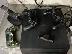 PlayStation 4 pro 1tb 10/10 condition