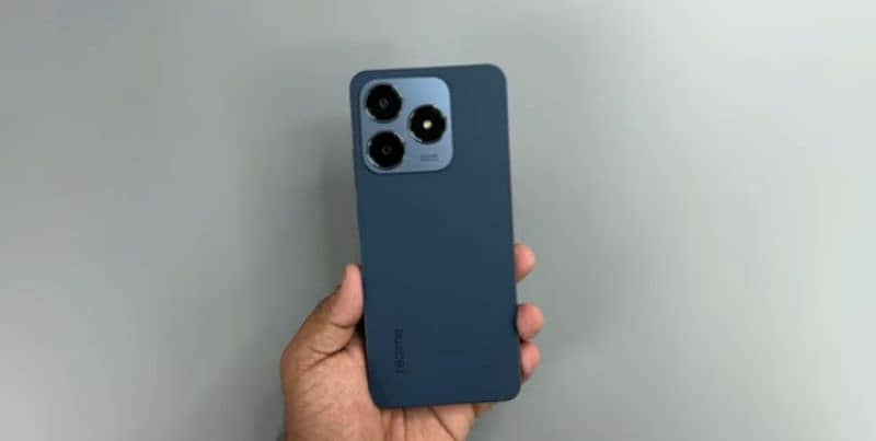 realme c63. . . . . . . 8gb. 128gb. . . . . 45w . charger 0