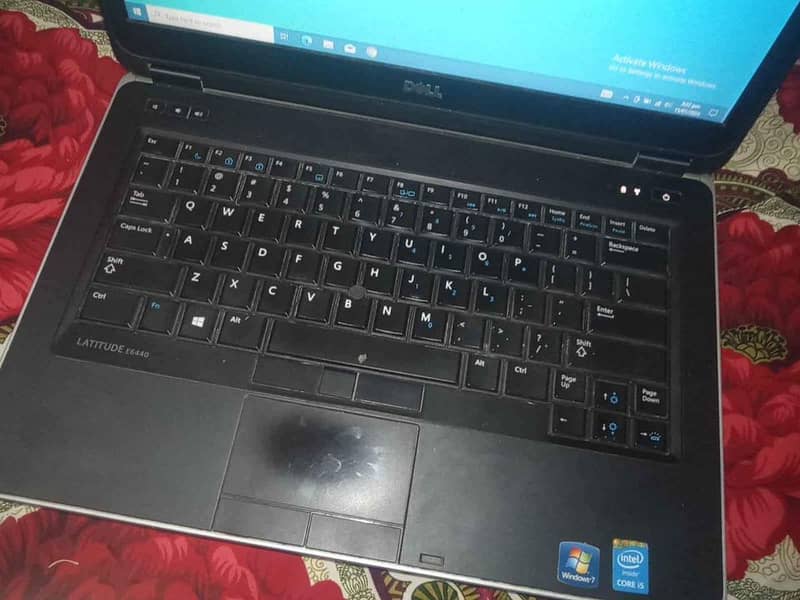 Latitude e6440 core i5 4th gen 4gb ram 320 gb hard 3