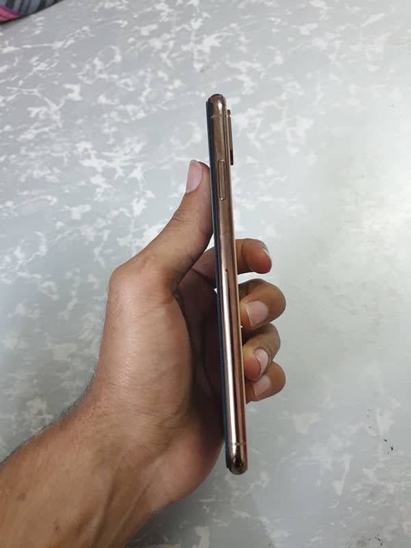 Iphone Xsmas Gold 64gb non pta 4