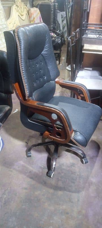 exitiv office chair 1