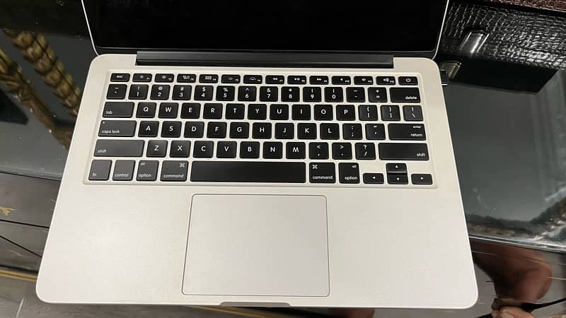 Macbook Pro (Retina, 13 Inch, Early 2015) 9