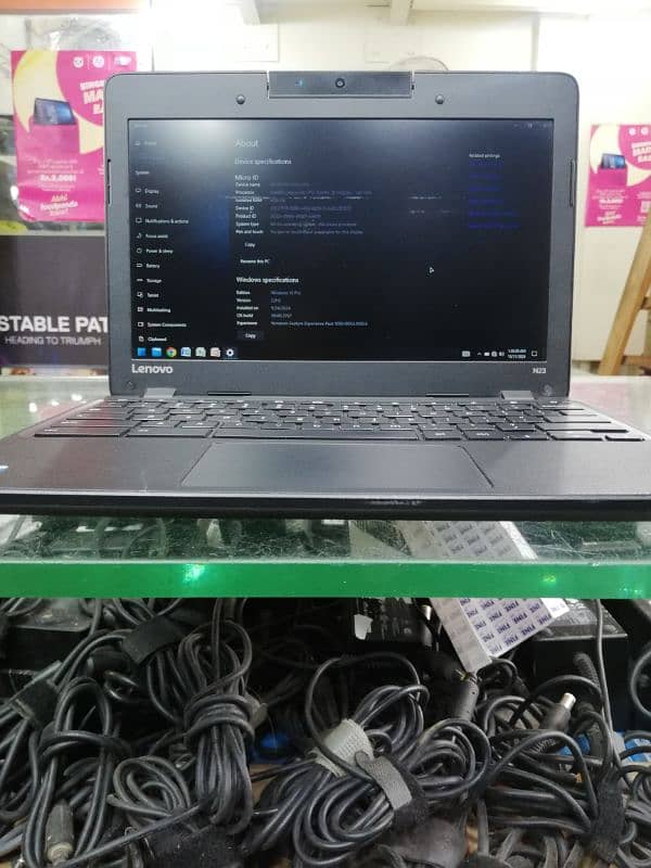 Mini lenovo chromebook laptop 0