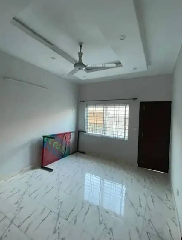 G-11 Size 30 60 Fully Renovated Triple Storey House For Sale 3