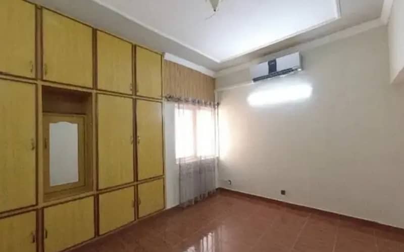 G-11/4 FGEHA E-Type 2nd floor flat For Sale 5