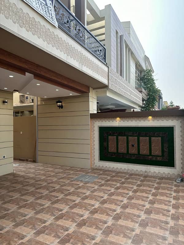 10 Marla House For Sale In Janipher Block Bahria Town Lahore 29