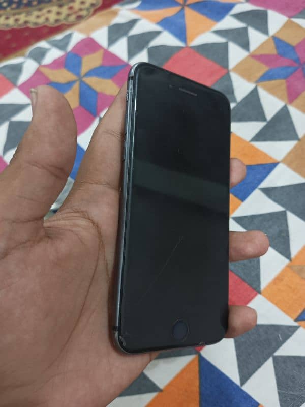 iphone 8 64Gb black 4