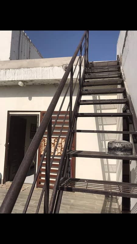 Subleased Portion With Roof For Sell In Block D North Nazimabad 15