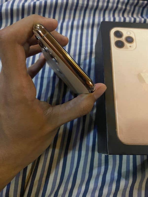 iPhone 11 pro gold PTA Approved with box 3