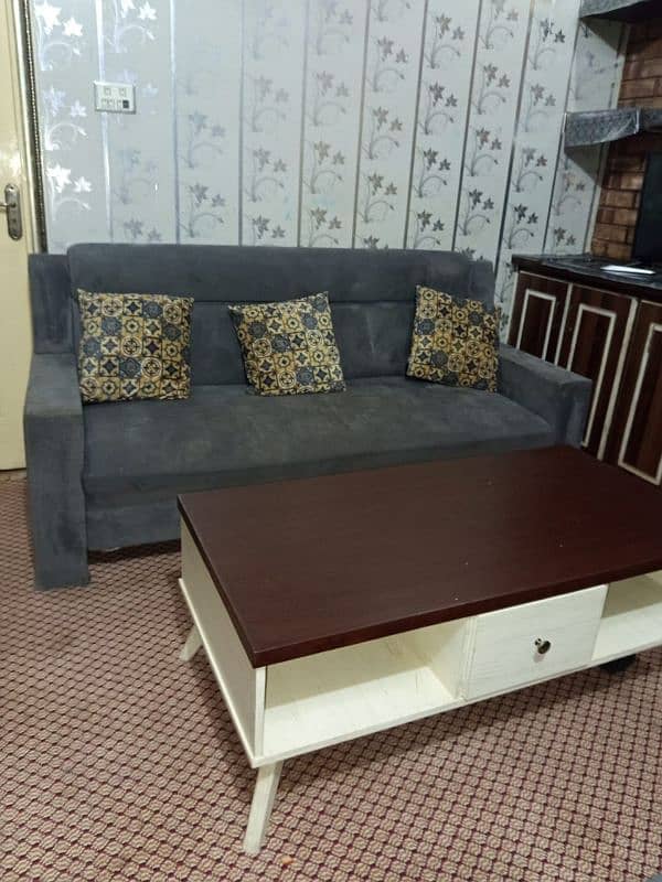 urgently sale 5 seater sofa set 1