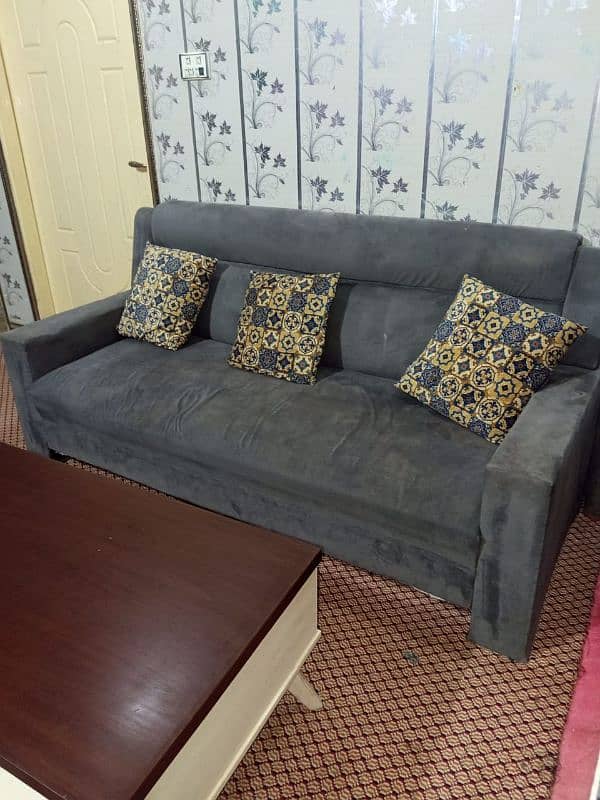 urgently sale 5 seater sofa set 2