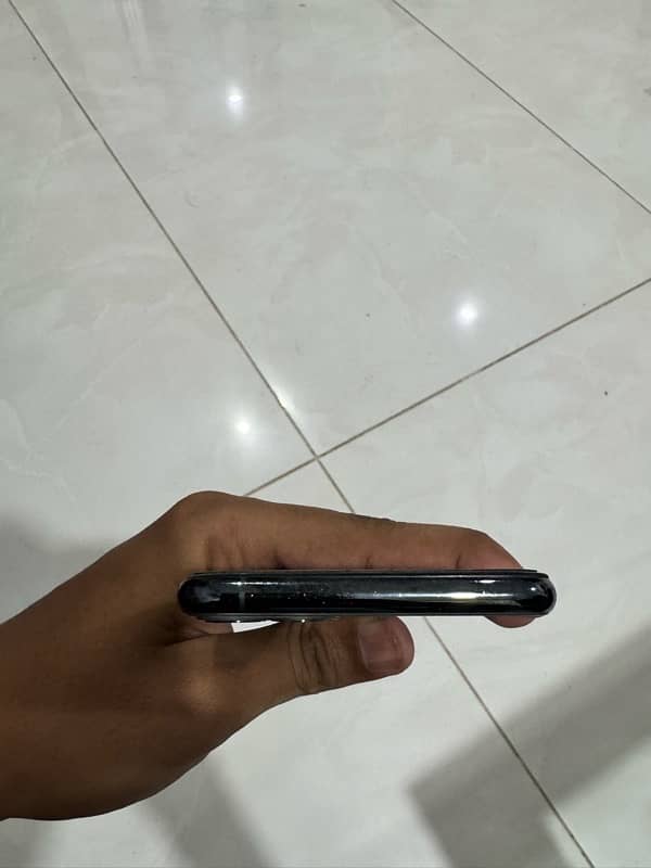 Iphone 11 pro max pta Approved 64 gb 3