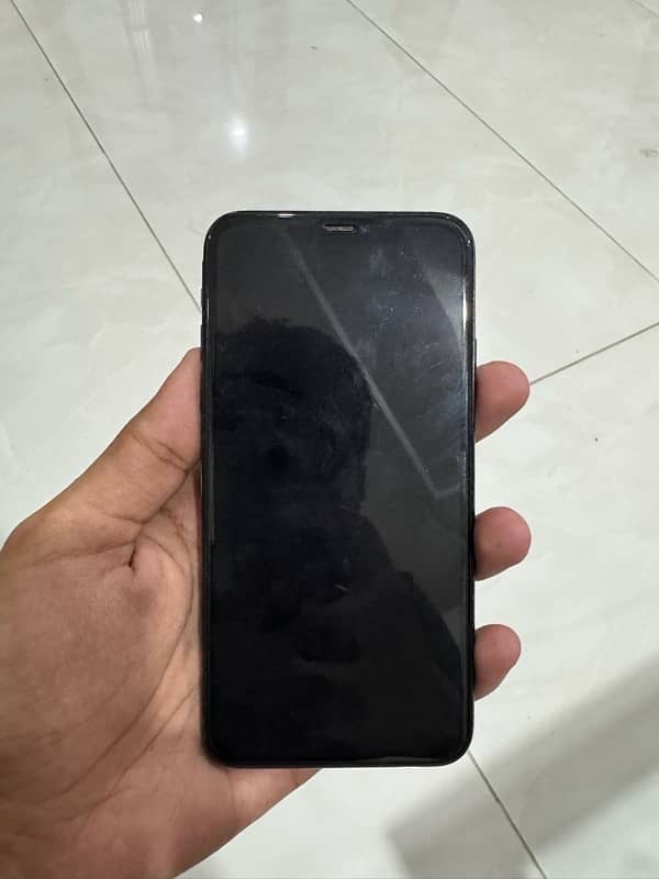 Iphone 11 pro max pta Approved 64 gb 5