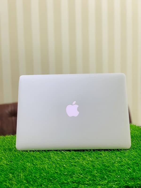 Apple Macbook 2015 Air 0