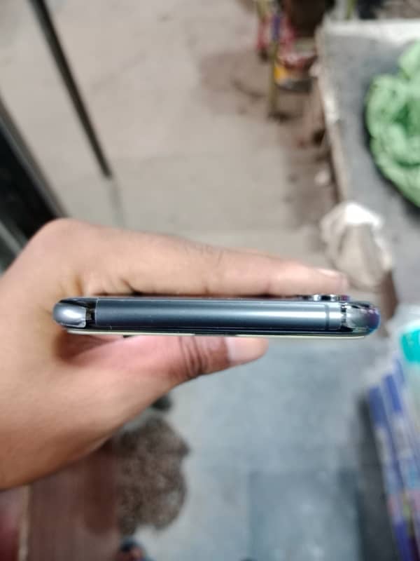 Iphone Xs Max 64 GB Non PTA 4