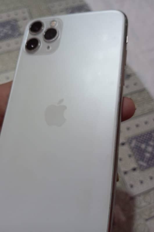 iphone 11 pro max 2