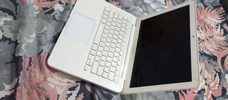 Apple MacBook For Sale 7