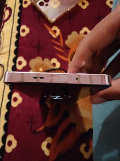 Infinix Note 40 (8+8 / 256 ) Just Back broken New condition