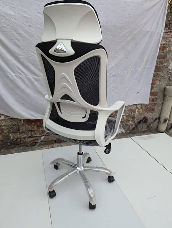 Ergo whaite chair 0