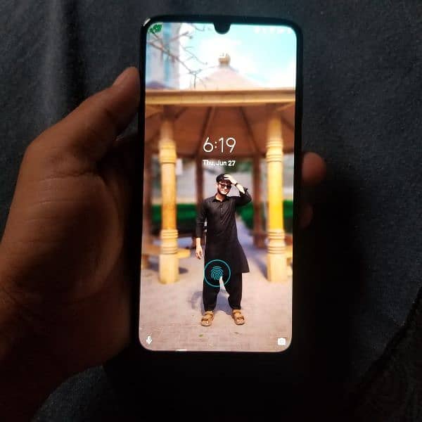 MOTO Z4 (4GB)-(128) in display fingerprint non PTA 0