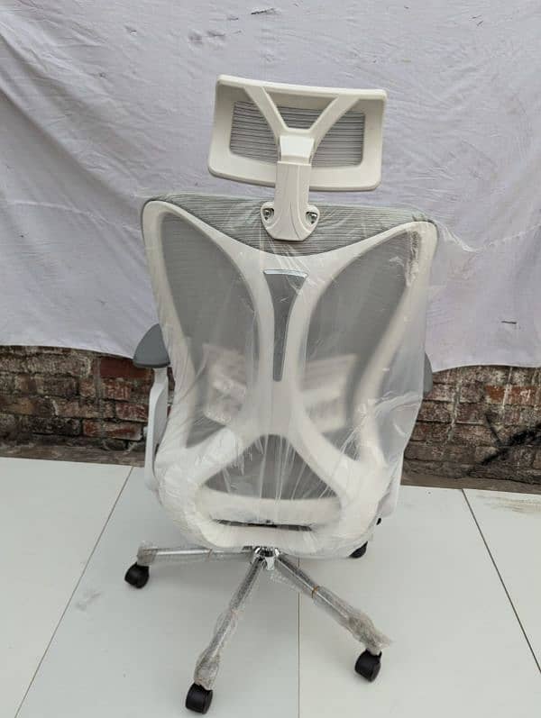 Ergo whaite chair 10