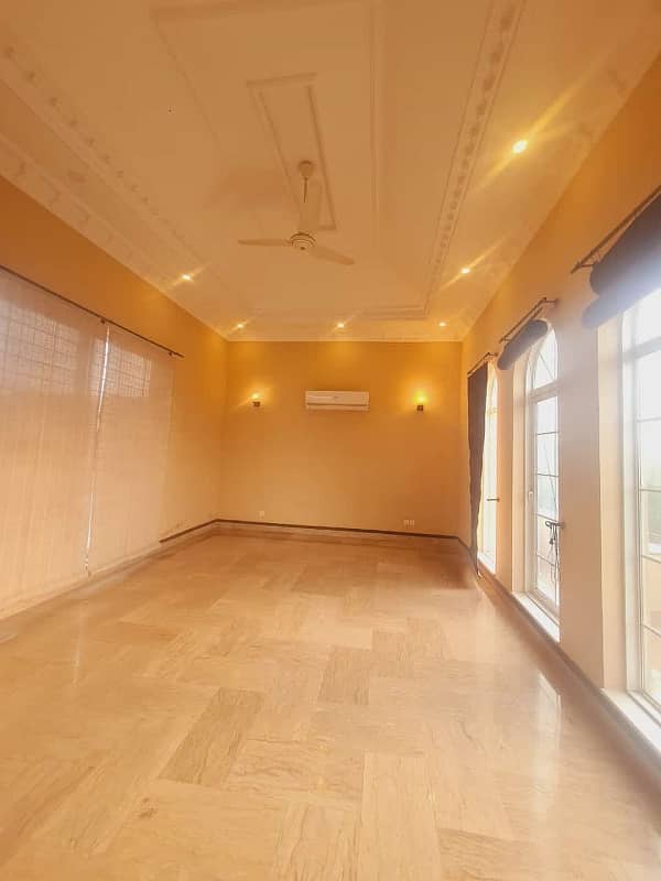 20 Marla Slightly Used Super Hot Located Semi Furnished Bungalows Upper Portion With Separate Entrance Is Available For Rent In The Best Block Of DHA Phase 7 Lahore 3