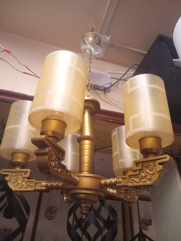 Brand New 5 Light Chandeliers 11