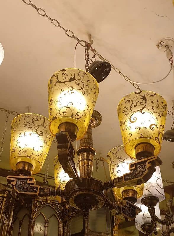 Brand New 5 Light Chandeliers 15