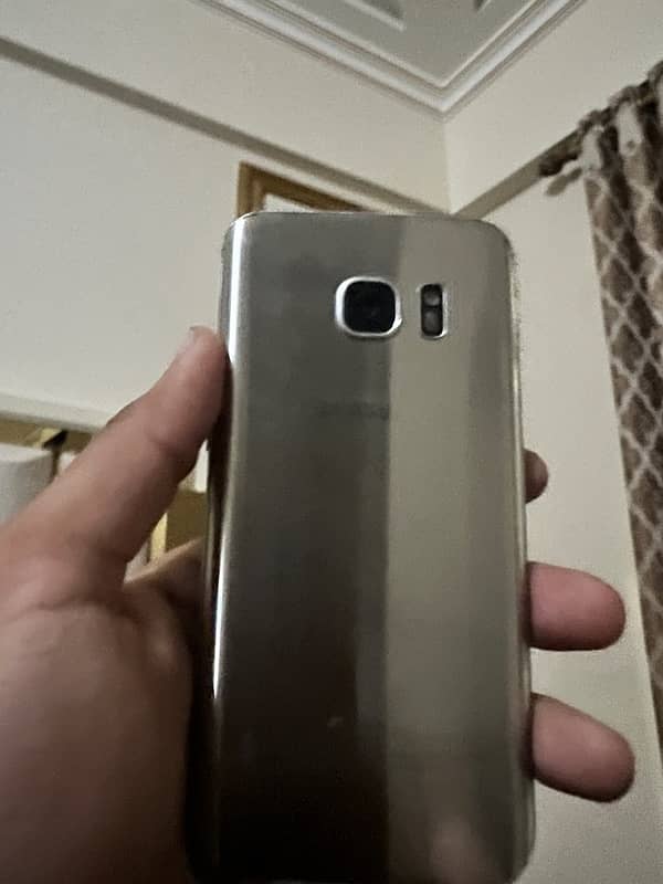 Samsung S7 3/32 pta approved silver colour 9