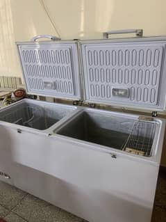 Waves double door freezer