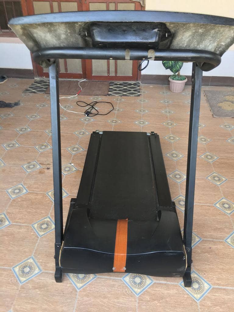 Black Colour Treadmill 3