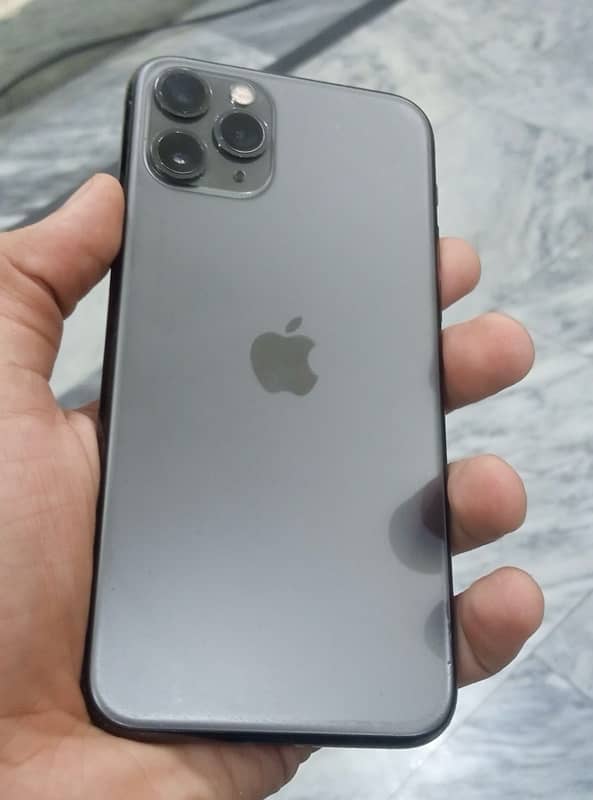 iPhone 11 Pro 64gb jv 4 months sim time available Urgent Sale 2