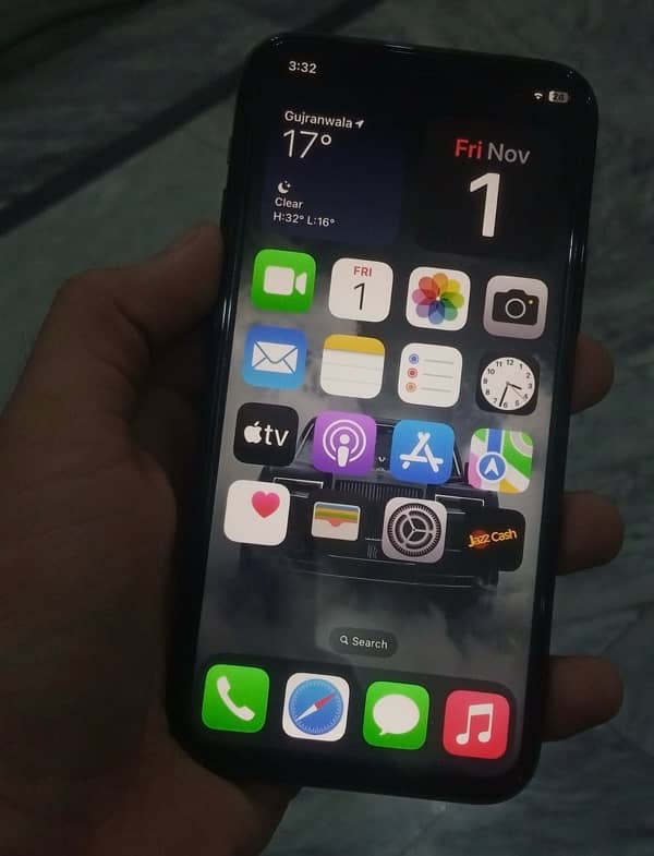 iPhone 11 Pro 64gb jv 4 months sim time available Urgent Sale 3