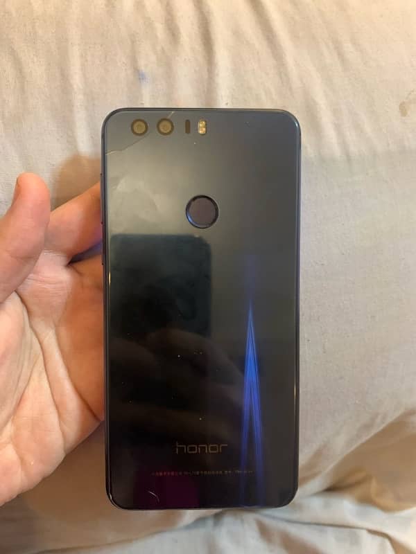 honor 8 in brand new condition 4