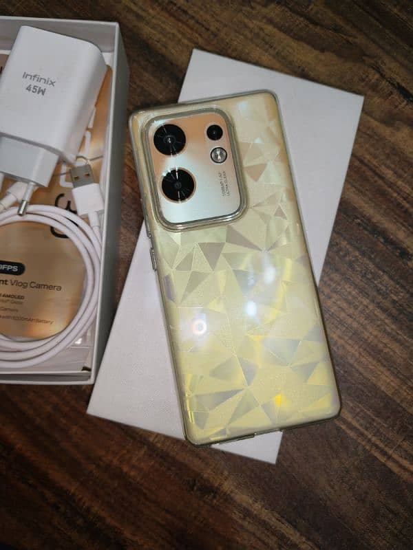 Infinix Zero 30 Golden 4