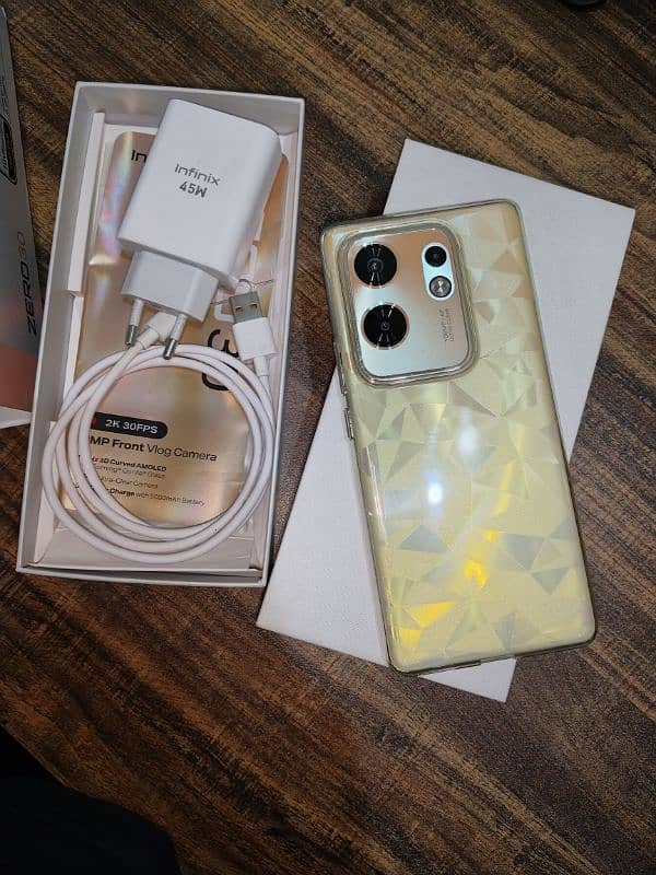 Infinix Zero 30 Golden 6