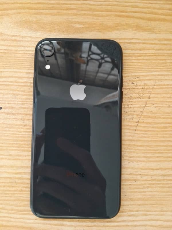 iPhone XR 3