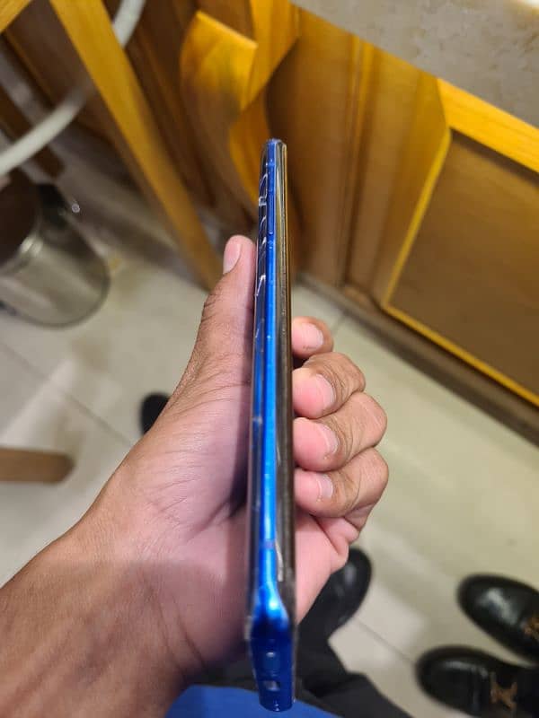 one plus 8 pro 8/128 dual SIM 2