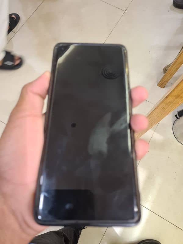 one plus 8 pro 8/128 dual SIM 4